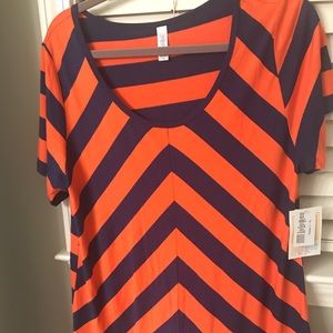 NWT xlg lularoe Classic-T